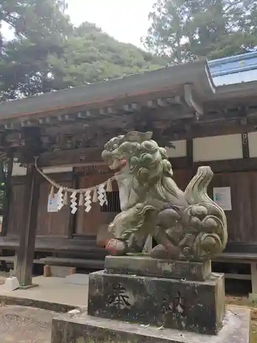 雨引千勝神社の狛犬