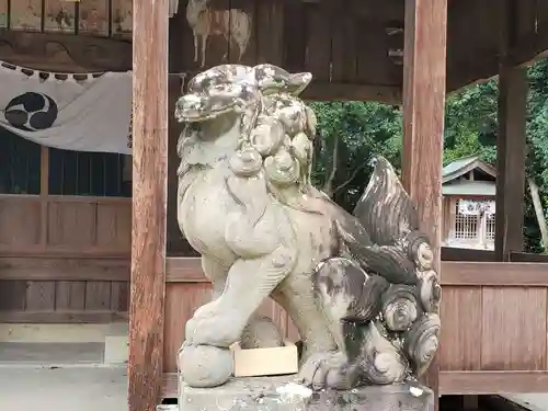 八幡神社の狛犬