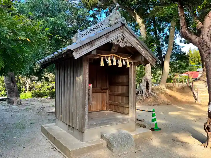 六所神社の末社・摂社