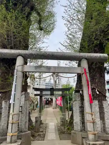 出世稲荷神社の{uncategorized: "未分類", other: "その他", undefined: "問題あり", building: "その他建物", grave: "お墓", sacred_gate: "鳥居", guardian: "狛犬", statue: "像", buddha: "仏像", history: "歴史", nature: "自然", garden: "庭園", animal: "動物", pagoda: "塔", temizu: "手水舎", mountain_gate: "山門・神門", sanctuary: "本殿・本堂", subordinate: "末社・摂社", art: "芸術", scenery: "景色", jizo: "地蔵", ema: "絵馬", goshuin: "御朱印", omikuji: "おみくじ", items: "授与品その他", amulet: "お守り", goshuincho: "御朱印帳", eats: "食事", festival: "お祭り", votive_dance: "神楽", shichigosan: "七五三参", wedding: "結婚式", experience: "体験その他", initially: "初詣", around: "周辺", anti_infection: "感染症対策"}