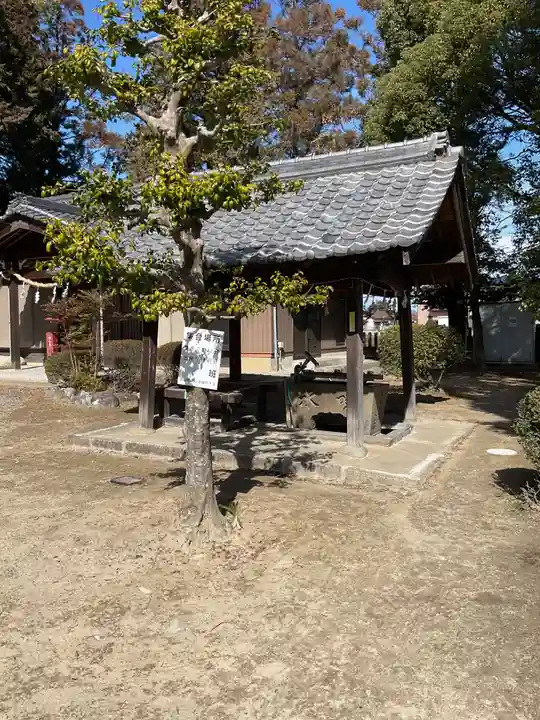 井出神社の手水舎