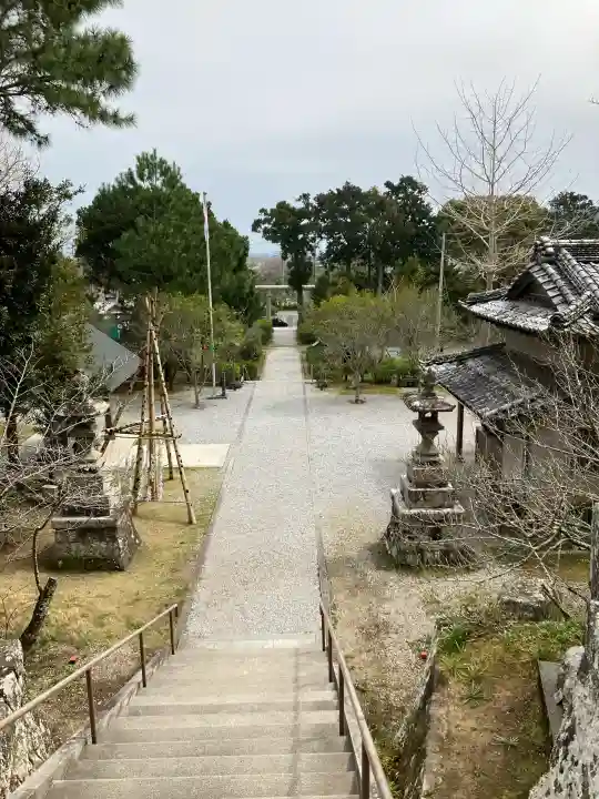 高家神社の{uncategorized: "未分類", other: "その他", undefined: "問題あり", building: "その他建物", grave: "お墓", sacred_gate: "鳥居", guardian: "狛犬", statue: "像", buddha: "仏像", history: "歴史", nature: "自然", garden: "庭園", animal: "動物", pagoda: "塔", temizu: "手水舎", mountain_gate: "山門・神門", sanctuary: "本殿・本堂", subordinate: "末社・摂社", art: "芸術", scenery: "景色", jizo: "地蔵", ema: "絵馬", goshuin: "御朱印", omikuji: "おみくじ", items: "授与品その他", amulet: "お守り", goshuincho: "御朱印帳", eats: "食事", festival: "お祭り", votive_dance: "神楽", shichigosan: "七五三参", wedding: "結婚式", experience: "体験その他", initially: "初詣", around: "周辺", anti_infection: "感染症対策"}