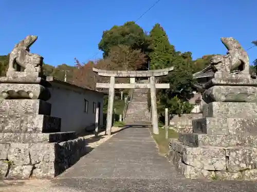 河内神社の鳥居