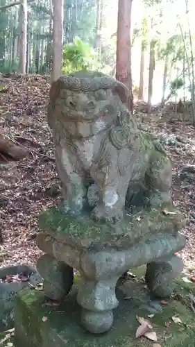 二柱神社の狛犬