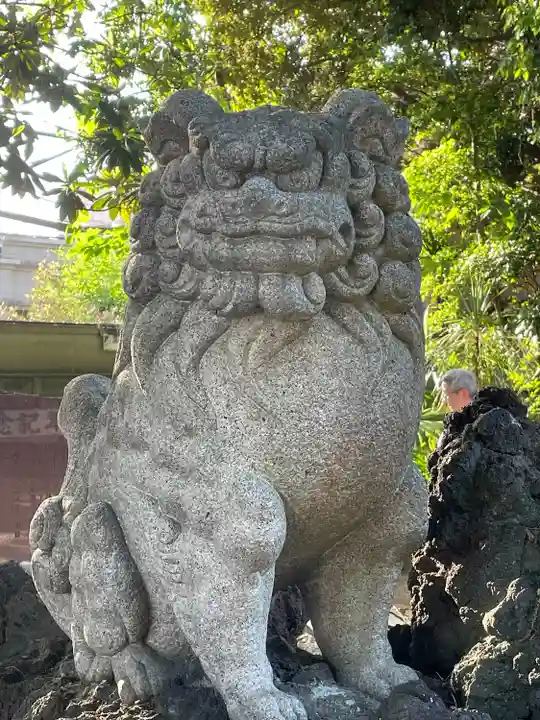 柏諏訪神社の狛犬