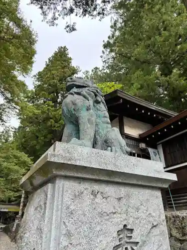 諏訪大社下社春宮(長野県)