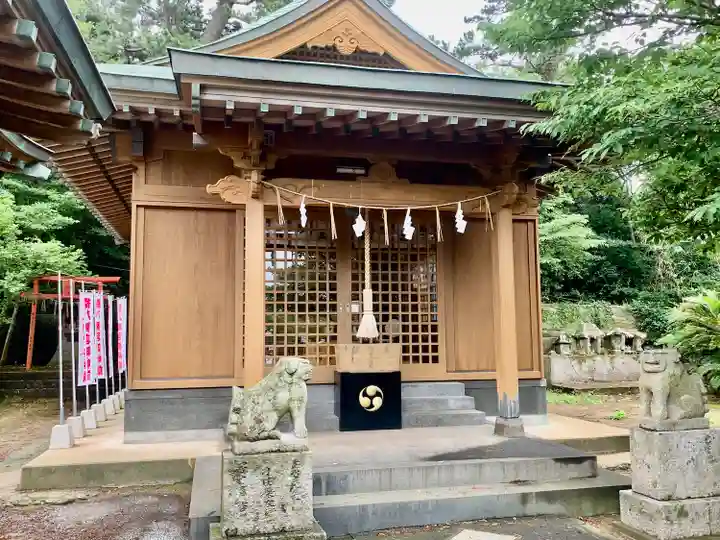 寄八幡神社の本殿・本堂