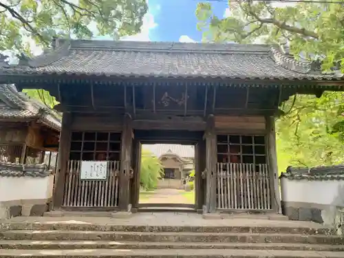 本経寺の山門