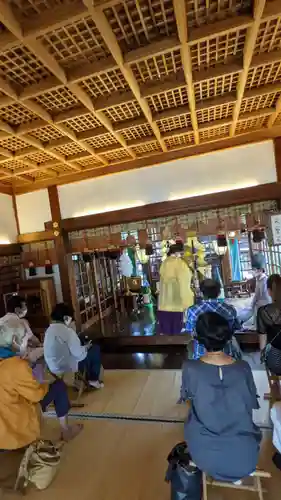 三輪神社の本殿・本堂