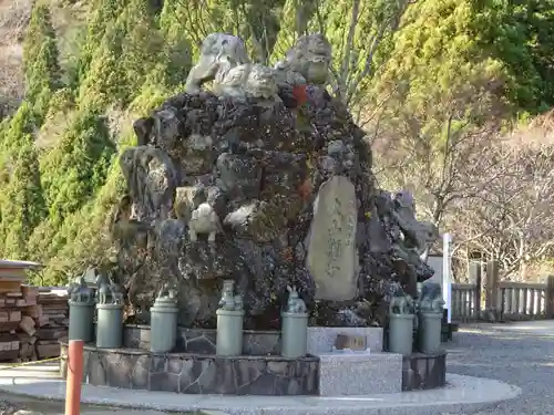 大山阿夫利神社の狛犬