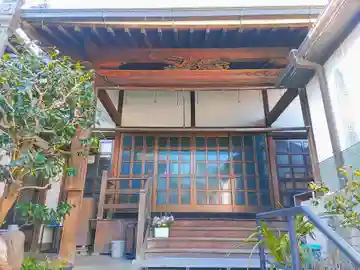 芳春寺の本殿・本堂