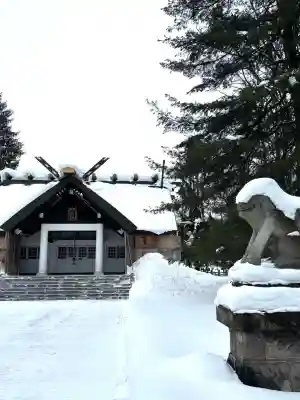 砂川神社の{uncategorized: "未分類", other: "その他", undefined: "問題あり", building: "その他建物", grave: "お墓", sacred_gate: "鳥居", guardian: "狛犬", statue: "像", buddha: "仏像", history: "歴史", nature: "自然", garden: "庭園", animal: "動物", pagoda: "塔", temizu: "手水舎", mountain_gate: "山門・神門", sanctuary: "本殿・本堂", subordinate: "末社・摂社", art: "芸術", scenery: "景色", jizo: "地蔵", ema: "絵馬", goshuin: "御朱印", omikuji: "おみくじ", items: "授与品その他", amulet: "お守り", goshuincho: "御朱印帳", eats: "食事", festival: "お祭り", votive_dance: "神楽", shichigosan: "七五三参", wedding: "結婚式", experience: "体験その他", initially: "初詣", around: "周辺", anti_infection: "感染症対策"}