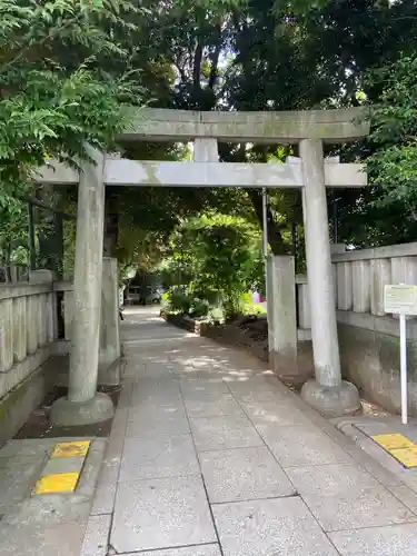 渋谷氷川神社の鳥居