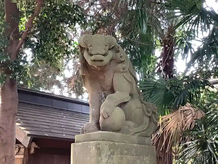 伊豆美神社の狛犬
