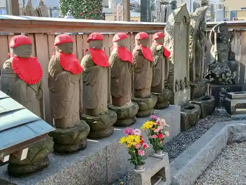 明王院の{uncategorized: "未分類", other: "その他", undefined: "問題あり", building: "その他建物", grave: "お墓", sacred_gate: "鳥居", guardian: "狛犬", statue: "像", buddha: "仏像", history: "歴史", nature: "自然", garden: "庭園", animal: "動物", pagoda: "塔", temizu: "手水舎", mountain_gate: "山門・神門", sanctuary: "本殿・本堂", subordinate: "末社・摂社", art: "芸術", scenery: "景色", jizo: "地蔵", ema: "絵馬", goshuin: "御朱印", omikuji: "おみくじ", items: "授与品その他", amulet: "お守り", goshuincho: "御朱印帳", eats: "食事", festival: "お祭り", votive_dance: "神楽", shichigosan: "七五三参", wedding: "結婚式", experience: "体験その他", initially: "初詣", around: "周辺", anti_infection: "感染症対策"}