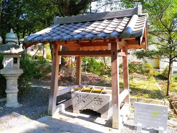 山神社(緒川新田山神社)の手水舎
