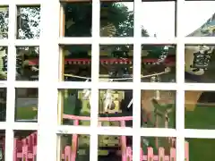 尉殿神社の建物その他