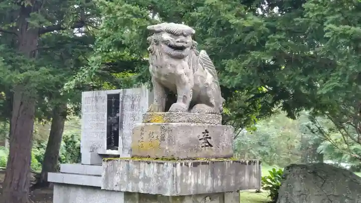 山部神社の狛犬