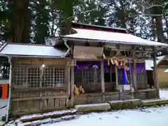 宇那禰神社の本殿