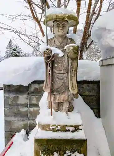 岩戸観音堂(北海道)