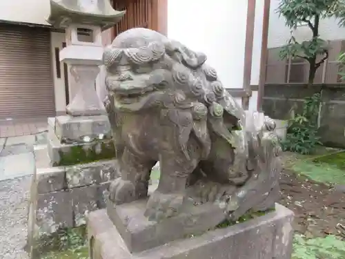 秋葉神社の狛犬