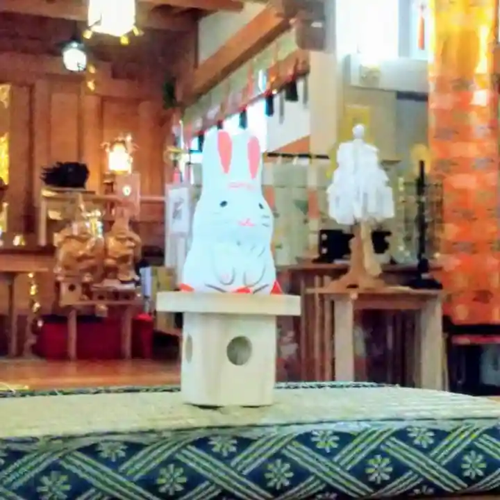 彌彦神社 (伊夜日子神社)の像