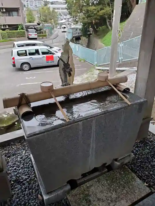 春日神社の手水舎