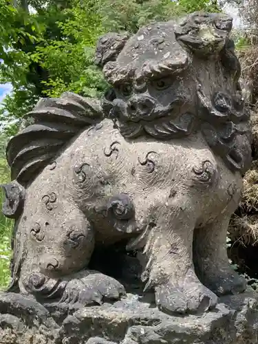 紅葉山神社の狛犬