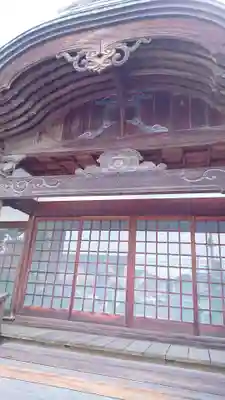孝顕寺の本殿・本堂
