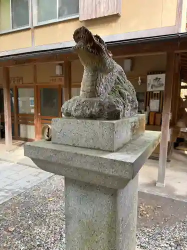 伏見神宝神社の{uncategorized: "未分類", other: "その他", undefined: "問題あり", building: "その他建物", grave: "お墓", sacred_gate: "鳥居", guardian: "狛犬", statue: "像", buddha: "仏像", history: "歴史", nature: "自然", garden: "庭園", animal: "動物", pagoda: "塔", temizu: "手水舎", mountain_gate: "山門・神門", sanctuary: "本殿・本堂", subordinate: "末社・摂社", art: "芸術", scenery: "景色", jizo: "地蔵", ema: "絵馬", goshuin: "御朱印", omikuji: "おみくじ", items: "授与品その他", amulet: "お守り", goshuincho: "御朱印帳", eats: "食事", festival: "お祭り", votive_dance: "神楽", shichigosan: "七五三参", wedding: "結婚式", experience: "体験その他", initially: "初詣", around: "周辺", anti_infection: "感染症対策"}