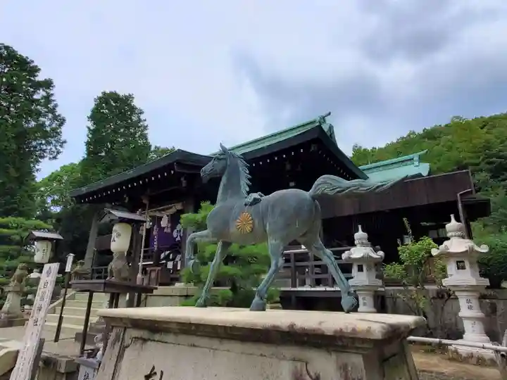 白國神社の狛犬