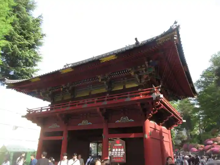 根津神社の山門・神門