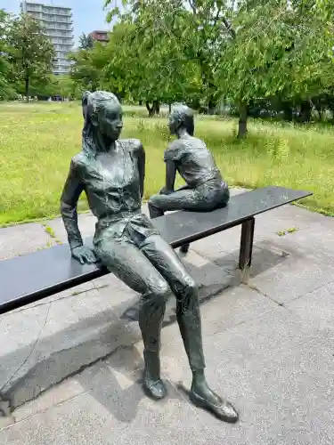 櫻岡大神宮の像