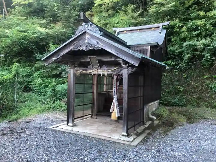宇波西神社の末社・摂社