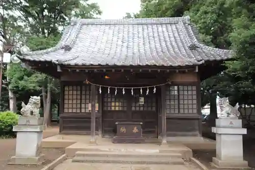 日進神社の本殿