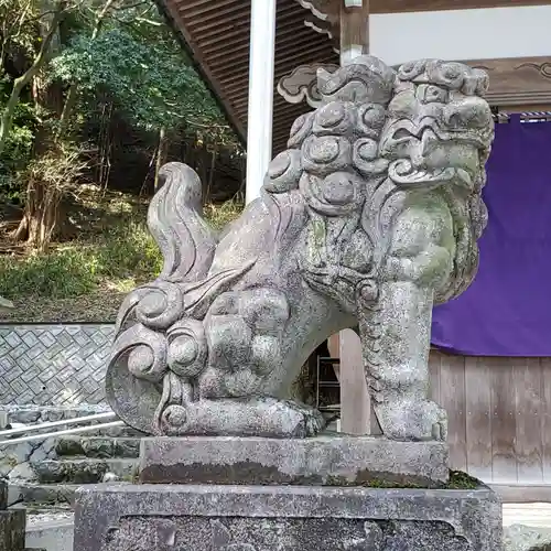 賀毛神社の狛犬