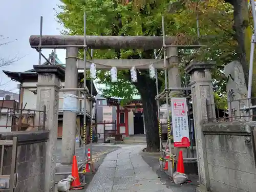白幡八幡神社の鳥居