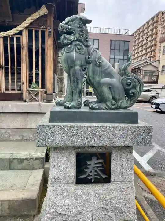 成増氷川神社の{uncategorized: "未分類", other: "その他", undefined: "問題あり", building: "その他建物", grave: "お墓", sacred_gate: "鳥居", guardian: "狛犬", statue: "像", buddha: "仏像", history: "歴史", nature: "自然", garden: "庭園", animal: "動物", pagoda: "塔", temizu: "手水舎", mountain_gate: "山門・神門", sanctuary: "本殿・本堂", subordinate: "末社・摂社", art: "芸術", scenery: "景色", jizo: "地蔵", ema: "絵馬", goshuin: "御朱印", omikuji: "おみくじ", items: "授与品その他", amulet: "お守り", goshuincho: "御朱印帳", eats: "食事", festival: "お祭り", votive_dance: "神楽", shichigosan: "七五三参", wedding: "結婚式", experience: "体験その他", initially: "初詣", around: "周辺", anti_infection: "感染症対策"}