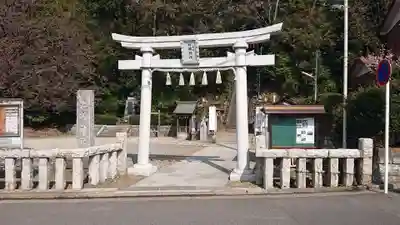 白旗神社（品濃白旗神社）の鳥居