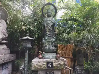 玉眞院玉川大師の地蔵