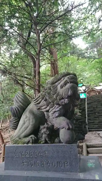 高千穂神社の狛犬