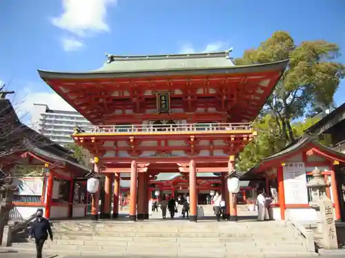 生田神社の山門