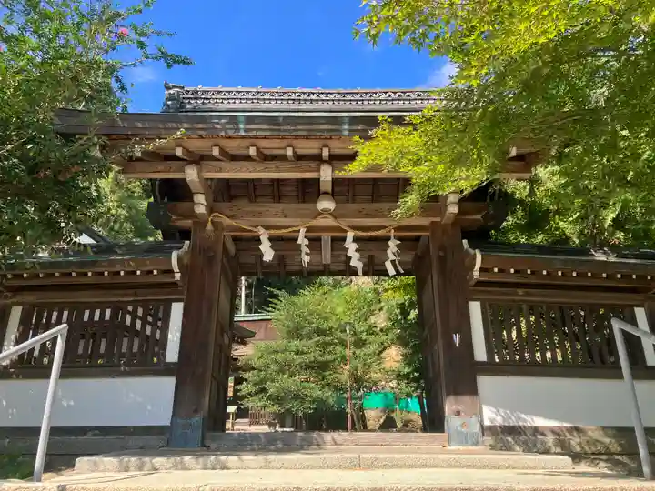 月読神社(松尾大社摂社)の山門・神門