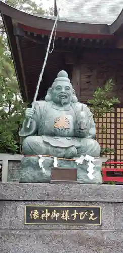 平塚八幡宮の像