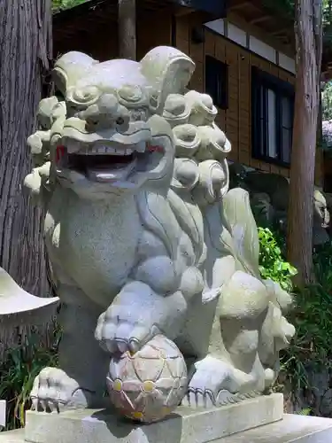 須山浅間神社の狛犬