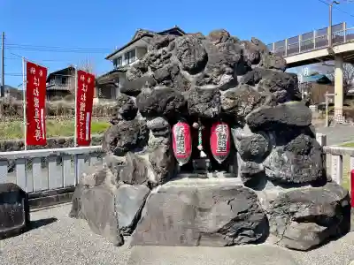 はね瀧道了尊の{uncategorized: "未分類", other: "その他", undefined: "問題あり", building: "その他建物", grave: "お墓", sacred_gate: "鳥居", guardian: "狛犬", statue: "像", buddha: "仏像", history: "歴史", nature: "自然", garden: "庭園", animal: "動物", pagoda: "塔", temizu: "手水舎", mountain_gate: "山門・神門", sanctuary: "本殿・本堂", subordinate: "末社・摂社", art: "芸術", scenery: "景色", jizo: "地蔵", ema: "絵馬", goshuin: "御朱印", omikuji: "おみくじ", items: "授与品その他", amulet: "お守り", goshuincho: "御朱印帳", eats: "食事", festival: "お祭り", votive_dance: "神楽", shichigosan: "七五三参", wedding: "結婚式", experience: "体験その他", initially: "初詣", around: "周辺", anti_infection: "感染症対策"}