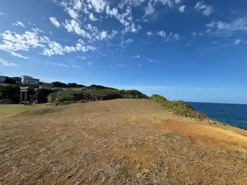 大主神社の{uncategorized: "未分類", other: "その他", undefined: "問題あり", building: "その他建物", grave: "お墓", sacred_gate: "鳥居", guardian: "狛犬", statue: "像", buddha: "仏像", history: "歴史", nature: "自然", garden: "庭園", animal: "動物", pagoda: "塔", temizu: "手水舎", mountain_gate: "山門・神門", sanctuary: "本殿・本堂", subordinate: "末社・摂社", art: "芸術", scenery: "景色", jizo: "地蔵", ema: "絵馬", goshuin: "御朱印", omikuji: "おみくじ", items: "授与品その他", amulet: "お守り", goshuincho: "御朱印帳", eats: "食事", festival: "お祭り", votive_dance: "神楽", shichigosan: "七五三参", wedding: "結婚式", experience: "体験その他", initially: "初詣", around: "周辺", anti_infection: "感染症対策"}