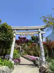 横浜御嶽神社の鳥居