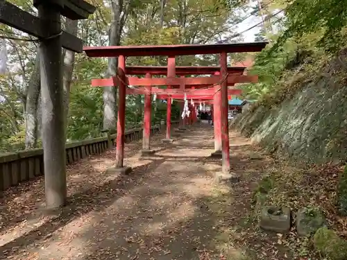 鼻顔稲荷神社の鳥居