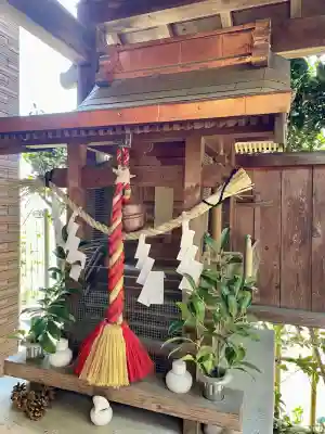 大岡稲荷神社の{uncategorized: "未分類", other: "その他", undefined: "問題あり", building: "その他建物", grave: "お墓", sacred_gate: "鳥居", guardian: "狛犬", statue: "像", buddha: "仏像", history: "歴史", nature: "自然", garden: "庭園", animal: "動物", pagoda: "塔", temizu: "手水舎", mountain_gate: "山門・神門", sanctuary: "本殿・本堂", subordinate: "末社・摂社", art: "芸術", scenery: "景色", jizo: "地蔵", ema: "絵馬", goshuin: "御朱印", omikuji: "おみくじ", items: "授与品その他", amulet: "お守り", goshuincho: "御朱印帳", eats: "食事", festival: "お祭り", votive_dance: "神楽", shichigosan: "七五三参", wedding: "結婚式", experience: "体験その他", initially: "初詣", around: "周辺", anti_infection: "感染症対策"}